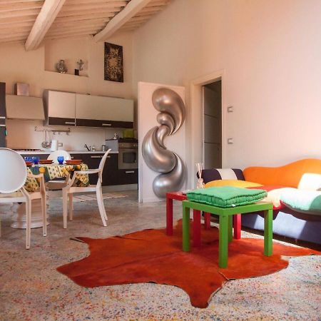 Pollock Attic In Historic City Center Apartman Lucca Kültér fotó