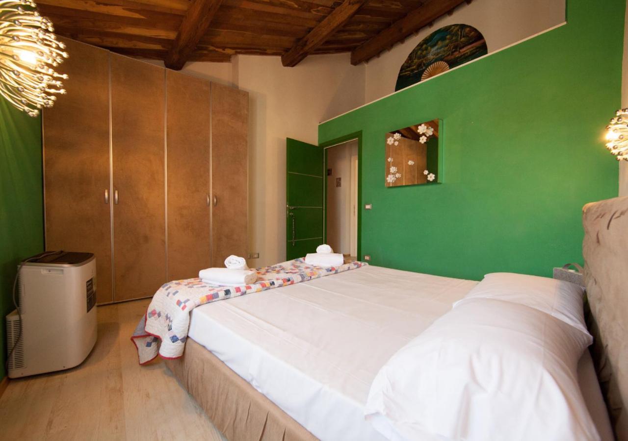 Pollock Attic In Historic City Center Apartman Lucca Kültér fotó