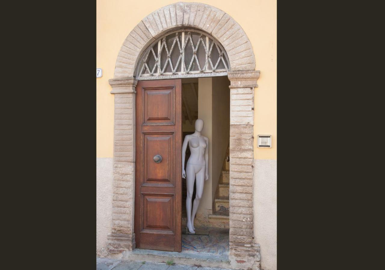 Pollock Attic In Historic City Center Apartman Lucca Kültér fotó